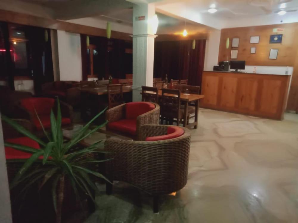 Hotel Sunshine Dharamshala Buitenkant foto